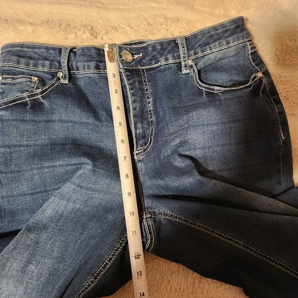 Cato Denim Womens Sz 14 Blue Jeans Boot Cut Mid Rise Embellished Medium Wash - Picture 6 of 12